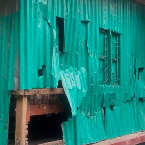 ফরিদপুরে দুই পক্ষের সংঘর্ষে ঘরবাড়ি ভাঙচুর, আহত ২০
