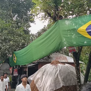 সিরাজগঞ্জে ১ হাজার ফুটের ব্রাজিলের পতাকা, ফাইনালে উঠলে খাওয়া