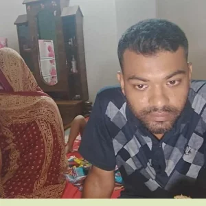 প্রবাসীর স্ত্রীর ঘরে আপত্তিকর অবস্থায় আটক পুলিশ সদ