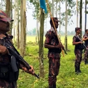 ফুলবাড়ী সীমান্তে বিজিবি’র কড়া নজরদারি