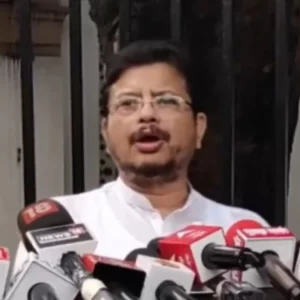 ‘কংগ্রেসের সঙ্গে তৃণমূল কংগ্রেস একীভূত হচ্ছে না’: 