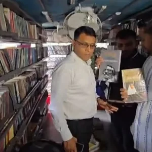 বঙ্গবন্ধু ও হাসিনার বই থাকায় বিশ্বসাহিত্য কেন্দ্রের গাড়ি আটক
