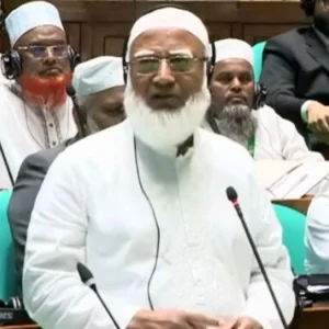 প্রবাসীদের শ্রমিক বলতে নারাজ বিরোধীদলীয় নেতা