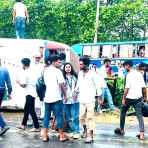 দুর্ঘটনার কবলে উত্তরা ইউনিভার্সিটির বাস, ৩০ শিক্ষার্থী আহত