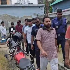 এসএসসি পরীক্ষাকেন্দ্রে এনসিপি নেতাকে পিটুনি, উদ্ধারে পুলিশ