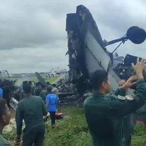 ভারতের আসামে বিমানবাহিনীর এএন-৩২ বিধ্বস্ত, ঘাঁটির ভেতরেই আগুন