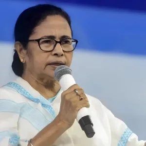 পশ্চিমবঙ্গের সাবেক মুখ্যমন্ত্রী মমতার বিরুদ্ধে মামলা