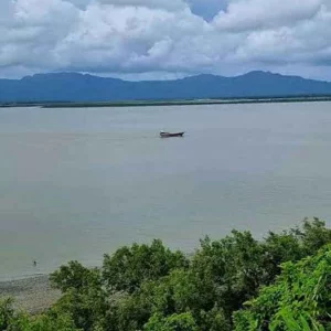 নাফ নদীতে মাছ ধরতে গিয়ে বাংলাদেশি জেলে নিখোঁজ