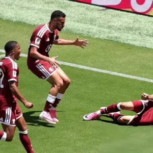 সুইজারল্যান্ডকে আটকে দিয়ে ইতিহাস গড়লো কাতার 