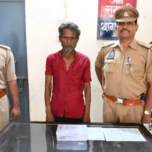 পালিয়ে বিয়ে করায় পুলিশের সামনেই মেয়েকে মেরে ফেললেন বাবা-মা