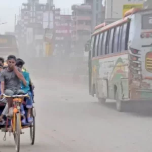 বায়ুদূষণে শীর্ষে লাহোর, ঢাকার বাতাসের মান মাঝারি