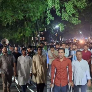 চট্টগ্রাম বিশ্ববিদ্যালয়ে ছাত্রদল-শিবিরের পাল্টাপাল্টি মিছিল