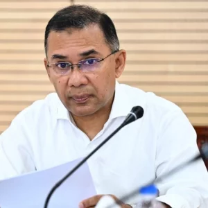 সরকারের তোষামোদ নয়, জনগণের সামনে সত্য তুলে ধরতে হবে: প্রধানমন্ত্রী