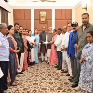 তৃণমূলের বিদ্রোহী ২০ সাংসদ অখ্যাত আঞ্চলিক দল এনসিপিআইতে যোগ দিলেন