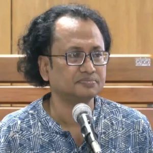 দিল্লিতে রাষ্ট্রীয় সফর বাতিল করে দেশে ফিরলেন প্রধানমন্ত্রীর তথ্য উপদেষ্টা
