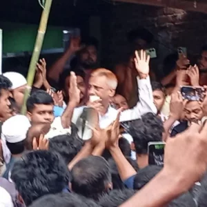 রোহিঙ্গা ক্যাম্পে বিদ্যুৎ বিচ্ছিন্ন, স্থানীয়দের বিক্ষোভ