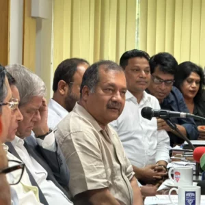রাষ্ট্র এখন আর গণমাধ্যমকে চোখ রাঙায় না, সমস্যা সমাধানে ‘সহযোগী’ হতে চায়
