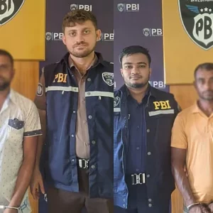 বান্ধবীকে দিয়ে প্রেমের ফাঁদে ফেলে বাবাকে হত্যা করায় ছেলে!