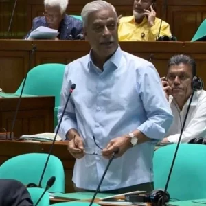 সংসদের চেয়ারে এমপিদের হাত কেটে যাচ্ছে: জয়নুল আবদিন