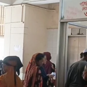 সরকারি হাসপাতালে পরিচ্ছন্নতাকর্মী দিয়ে চলছে ল্যাবের টেস্ট, তদন্তে কর্তৃপক্ষ
