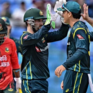 ব্যাটিং ধসের মাশুল: অস্ট্রেলিয়ার কাছে ৪ উইকেটে হারলো বাংলাদেশ