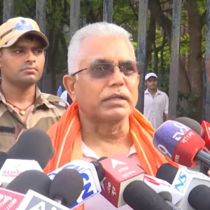 ভারতে নয় বাংলাদেশ-পাকিস্তানে গিয়ে নামাজ পড়ুন কেউ কিছু বলবে না: বিজেপির মন্ত্রী