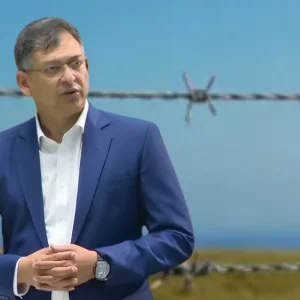 কাঁটাতারের বেড়া বসবে মিয়ানমার সীমান্তে, ভারত সীমান্ত ‘বিবেচনাধীন’: স্বরাষ্ট্রমন্ত্রী