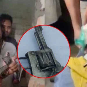 মাদ্রাসার টয়লেটে মিললো গুলিসহ অস্ত্র, গায়ে লেখা ‘মেইড ইন পাকিস্তান’