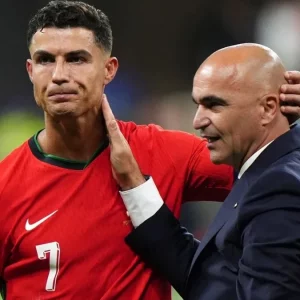 ‘নিষ্প্রভ’ রোনালদোকে বদলি না করার ব্যাখ্যা দিলেন পর্তুগাল কোচ