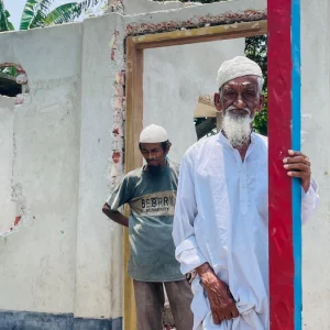 ‘আটডা বার ঘর তুইললাম, পদ্মা সব লইয়া গেল’