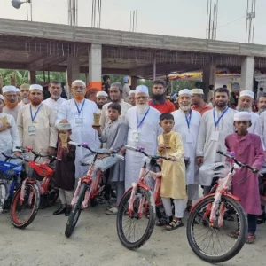 টানা ৪০ দিন জামাতে নামাজ আদায় করে সাইকেল পেল ৯ শিশু-কিশোর