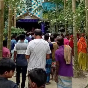 মসজিদে নামাজরত ছোট ভাইকে কুপিয়ে হত্যা করলো আপন বড় ভাই