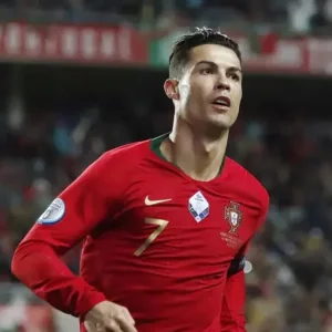 মহাকাব্যিক বিশ্ব রেকর্ডের হাতছানি রোনালদোর সামনে 
