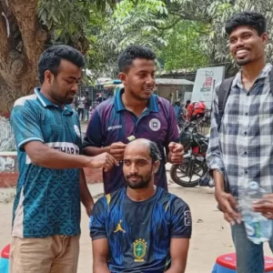 আর্জেন্টিনা জেতায় মাথা ন্যাড়া করলেন রাবির ব্রাজিল সমর্থক