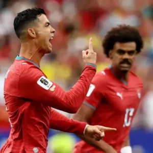 হ্যাটট্রিকের আশায় রোনালদো, বড় লিড নিয়ে বিরতিতে পর্তুগাল 