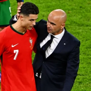 ‘বিশ্বের সেরা গোলদাতাকে মাঠ থেকে তুলে নেওয়ার কোনো মানেই হয় না’