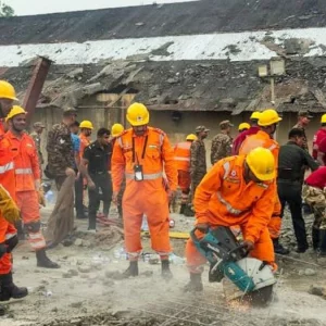 কলকাতায় গুদামের ছাদ ধসে ৩ জনের মৃত্যু, আটকা অনেকেই