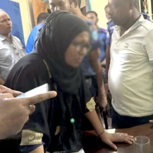 ভুয়া ডিজিএফআই পরিচয়ে প্রতারণার অভিযোগে নারী আটক