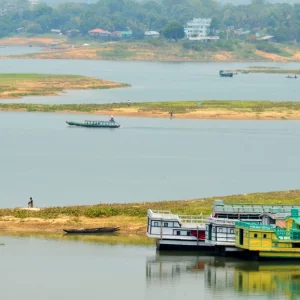 কাপ্তাই লেকে একের পর এক জাগছে ডুবোচর, কমছে পানির স্তর