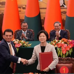 প্রধানমন্ত্রীর চীন সফরে ১৭ সমঝোতা স্মারক সই
