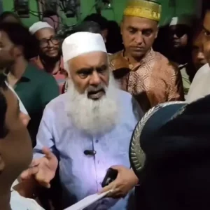 ‘স্কুলছাত্র গুলি খাবে তারপরও আপনি ওসি থাকবেন, এটা ঠিক না’——এমপি মনিরুল হক