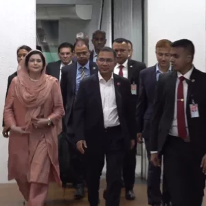 দেশে ফিরেছেন  প্রধানমন্ত্রী তারেক রহমান