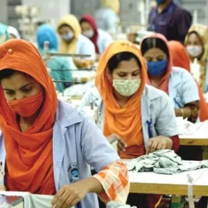 একের পর এক বন্ধ হচ্ছে পোশাক কারখানা, নতুন সংকট