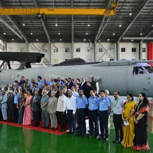 ভারতীয় প্রতিরক্ষা বাহিনীতে যোগ দিচ্ছে দেশীয় নজরদারি যুদ্ধবিমান ‘নেত্র’