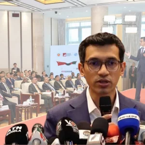 চীন বাংলাদেশে আরও বিনিয়োগে আগ্রহ প্রকাশ করেছে: বিডা চেয়ারম্যান