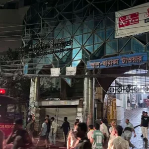কাঁটাবনের ১৪ তলা ভবনের আগুন নিয়ন্ত্রণে, প্রাণ গেল দুইজনের