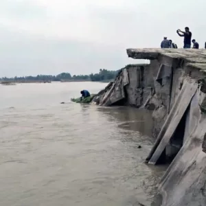 উজানের ঢলে বাড়ছে তিস্তার পানি, ৫ জেলায় বন্যা শঙ্কা