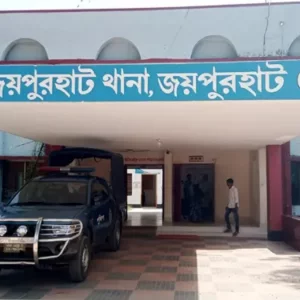 রাতে ঝগড়ার পর সকালে মিললো স্ত্রীর ঝুলন্ত মরদেহ, স্বামী আটক