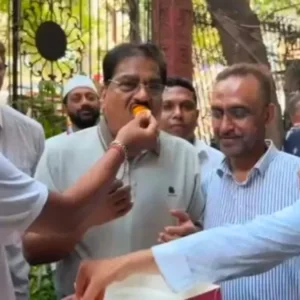 বাংলাদেশিদের জন্য পর্যটন ভিসা চালু, কলকাতায় ব্যবসায়ীদের মিষ্টিমুখ