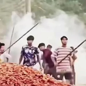 ব্রাহ্মণবাড়িয়ায় সংঘর্ষে নিহত যুবকের দাফন করেই ফের সংঘর্ষ